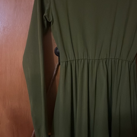 💚🍃Women’s long sleeve dark green dress / front pockets / size small - Picture 9 of 10